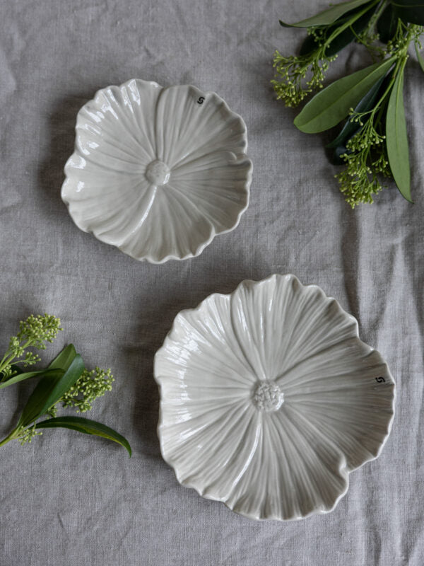 Blomst tallerken, Liten beige