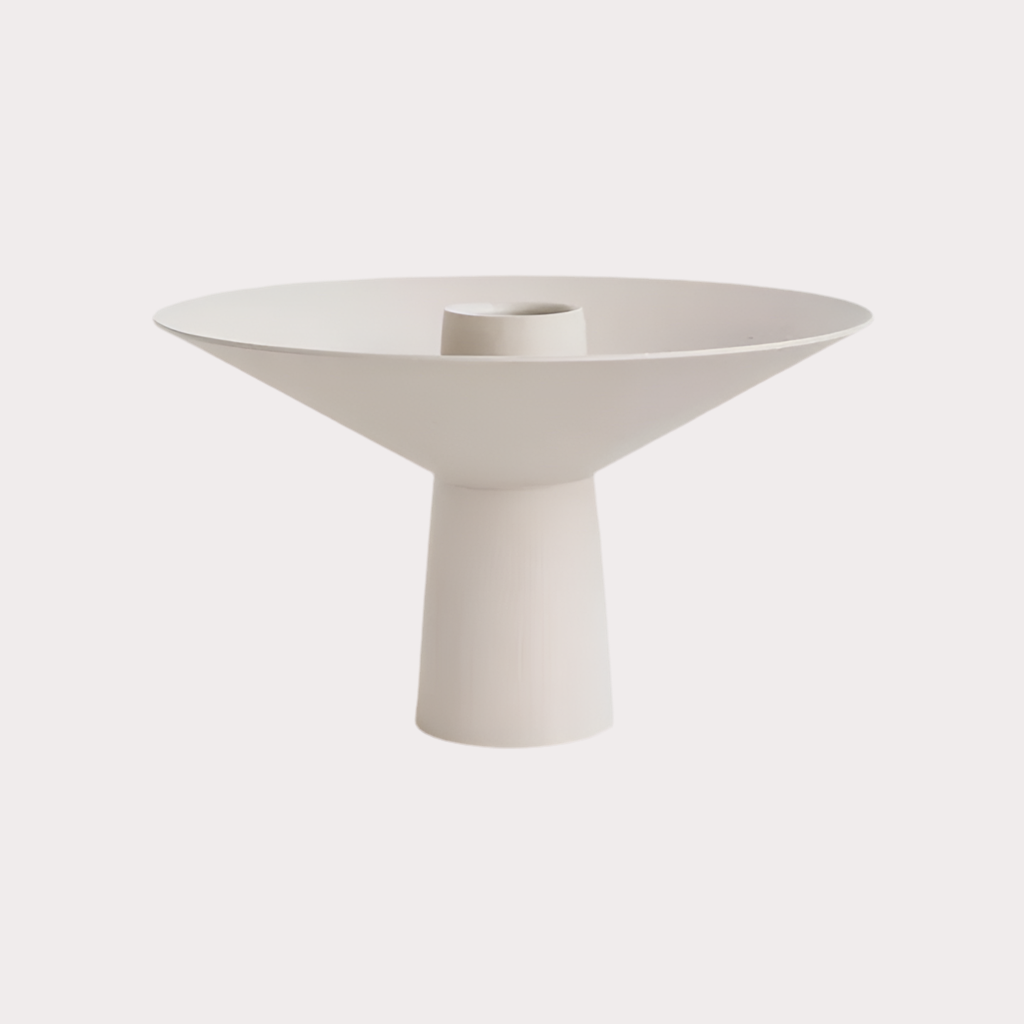 Uma Candle, sand