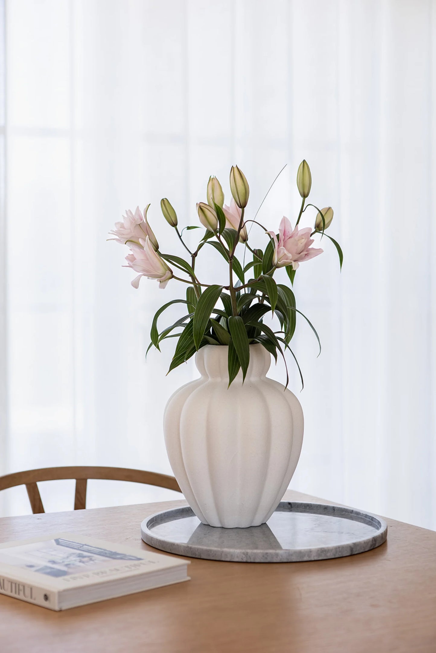 Penelope vase, medium, hvit