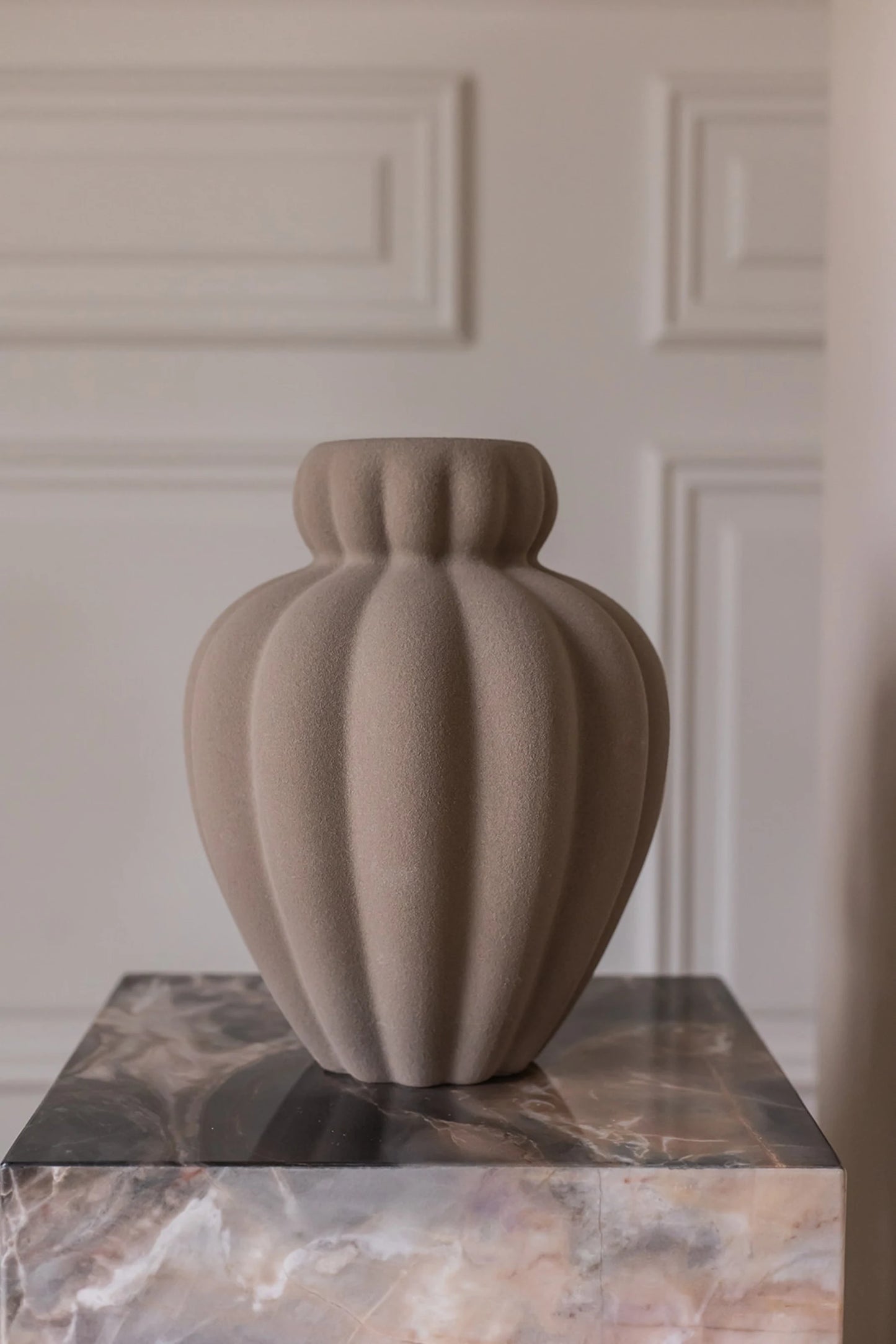 Penelope vase, medium, brun