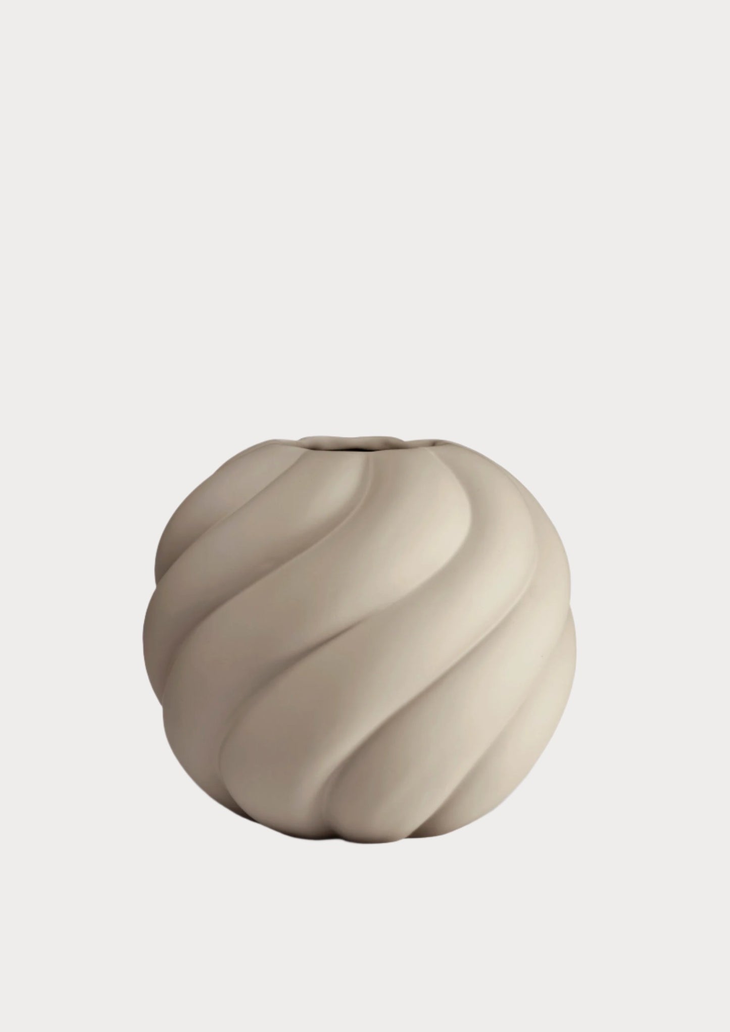 Twist ball vase, sand